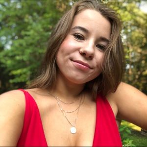 Meet your Posher, Alice